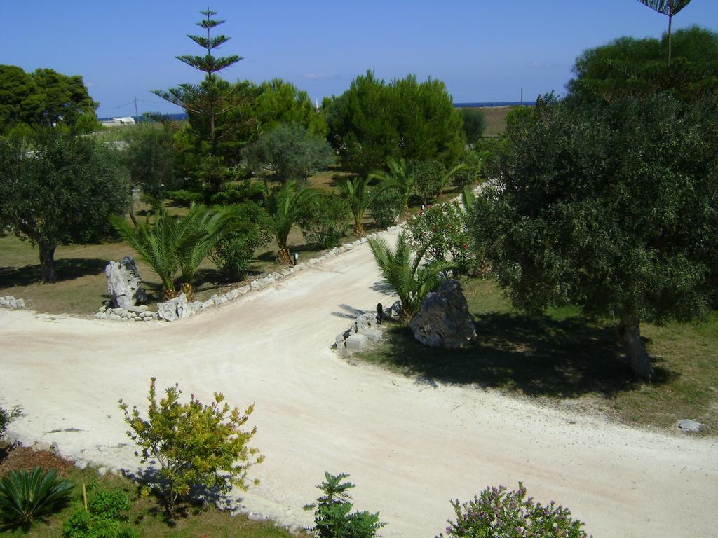 Agriturismo Tenuta Pozzello Torre dell'Orso Exterior foto